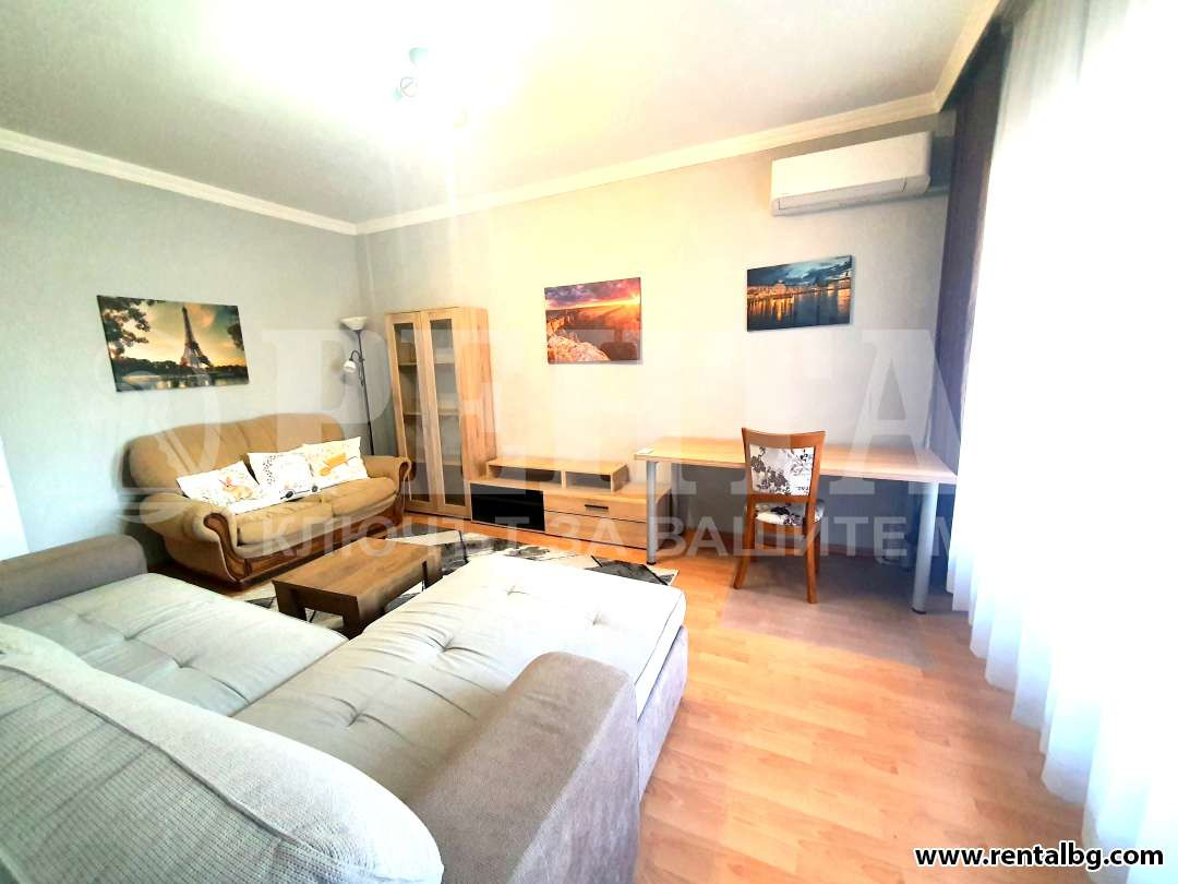 Просторен апартамент в Тракия 1 2