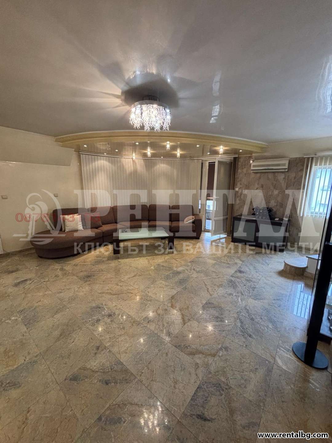 Просторен апартамент в Прослав 5