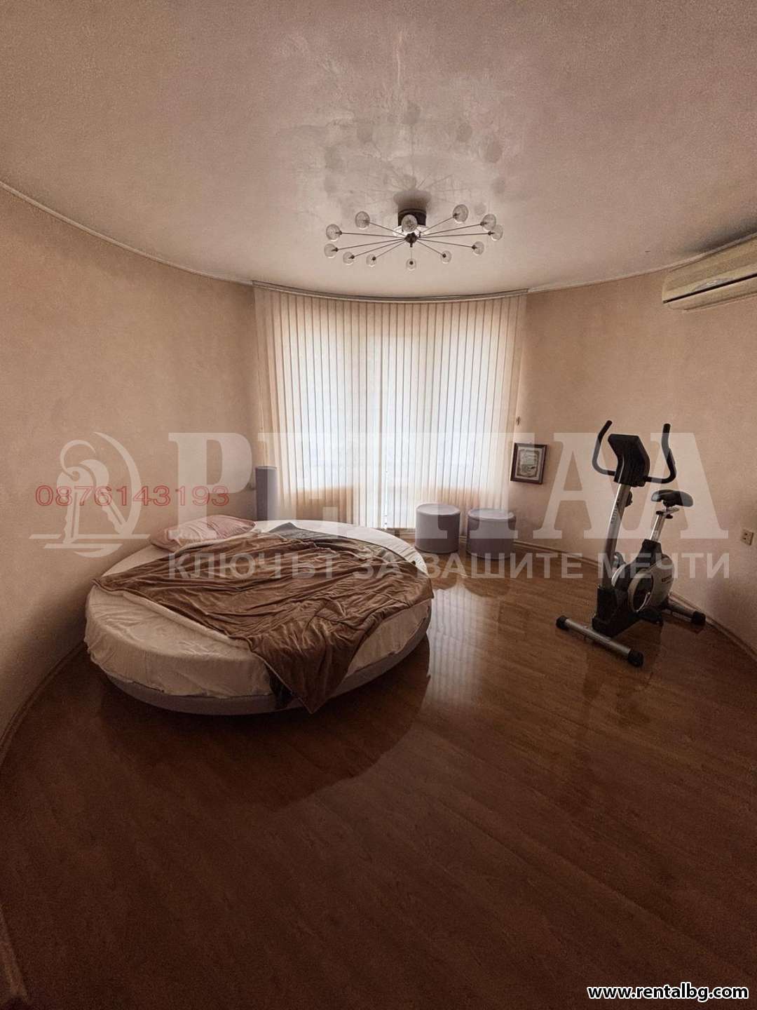 Просторен апартамент в Прослав 5 4